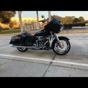 Meet your Posher, Emery